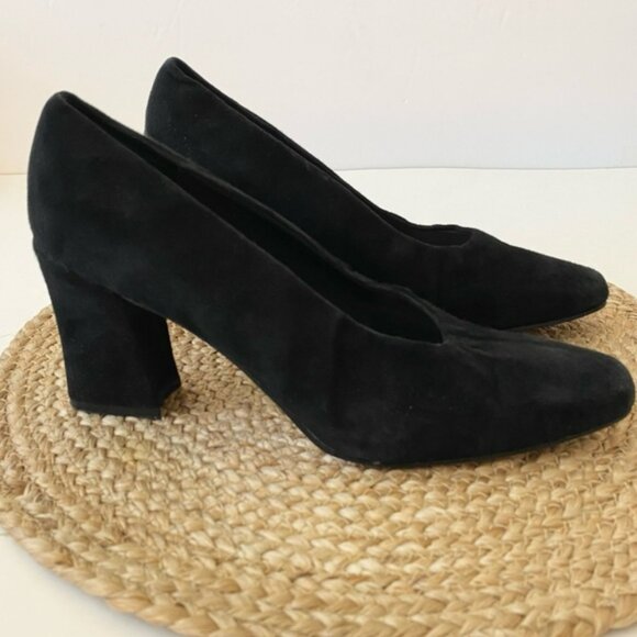 VINTAGE Suede Heels in Black - 9.5 - Picture 4 of 16